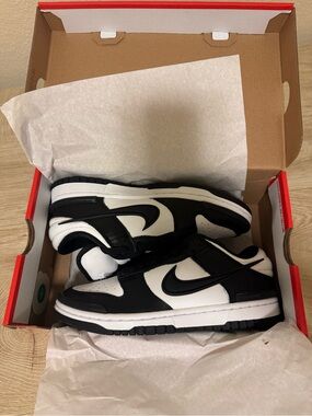 Nike Dunk Low Twist Panda Black White Sneakers Women’s Size 7 With Box